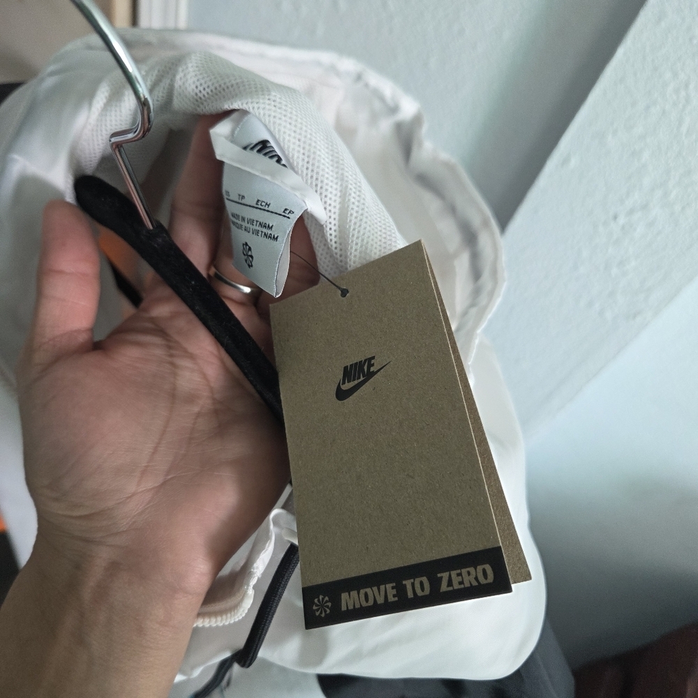 Nike N7 Woven Windrunner Hooded Jacket - Picture 5 of 5